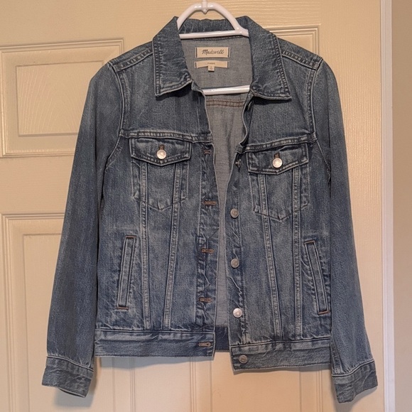 Madewell Jackets & Blazers - Madewell The Jean Jacket in Medford Wash